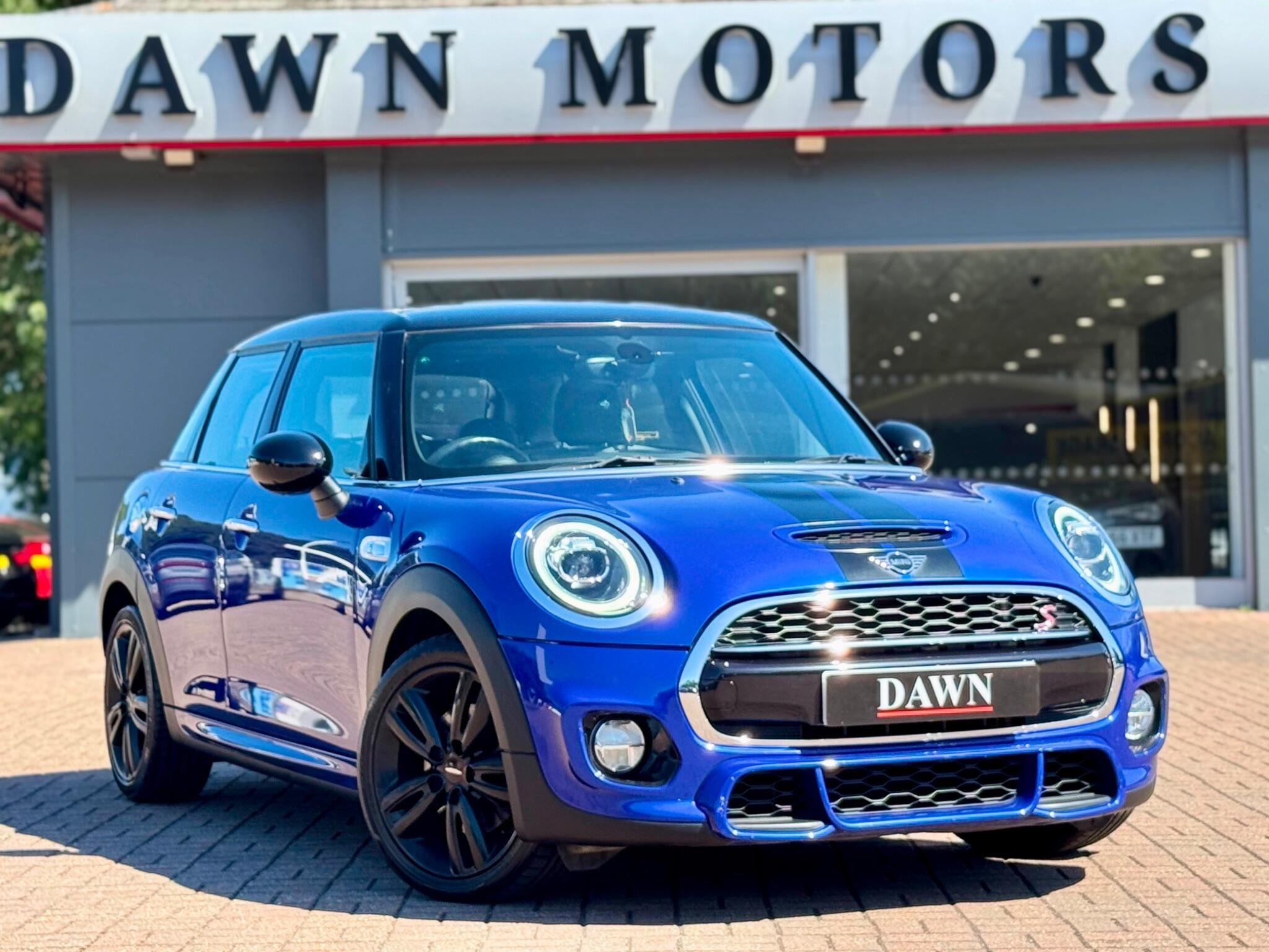 Mini Hatch 2018